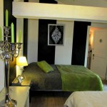 Chambre baroque (photo © Domaine La Moinardière)
