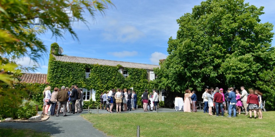 Vue d'ensemble du lieu du cocktail.